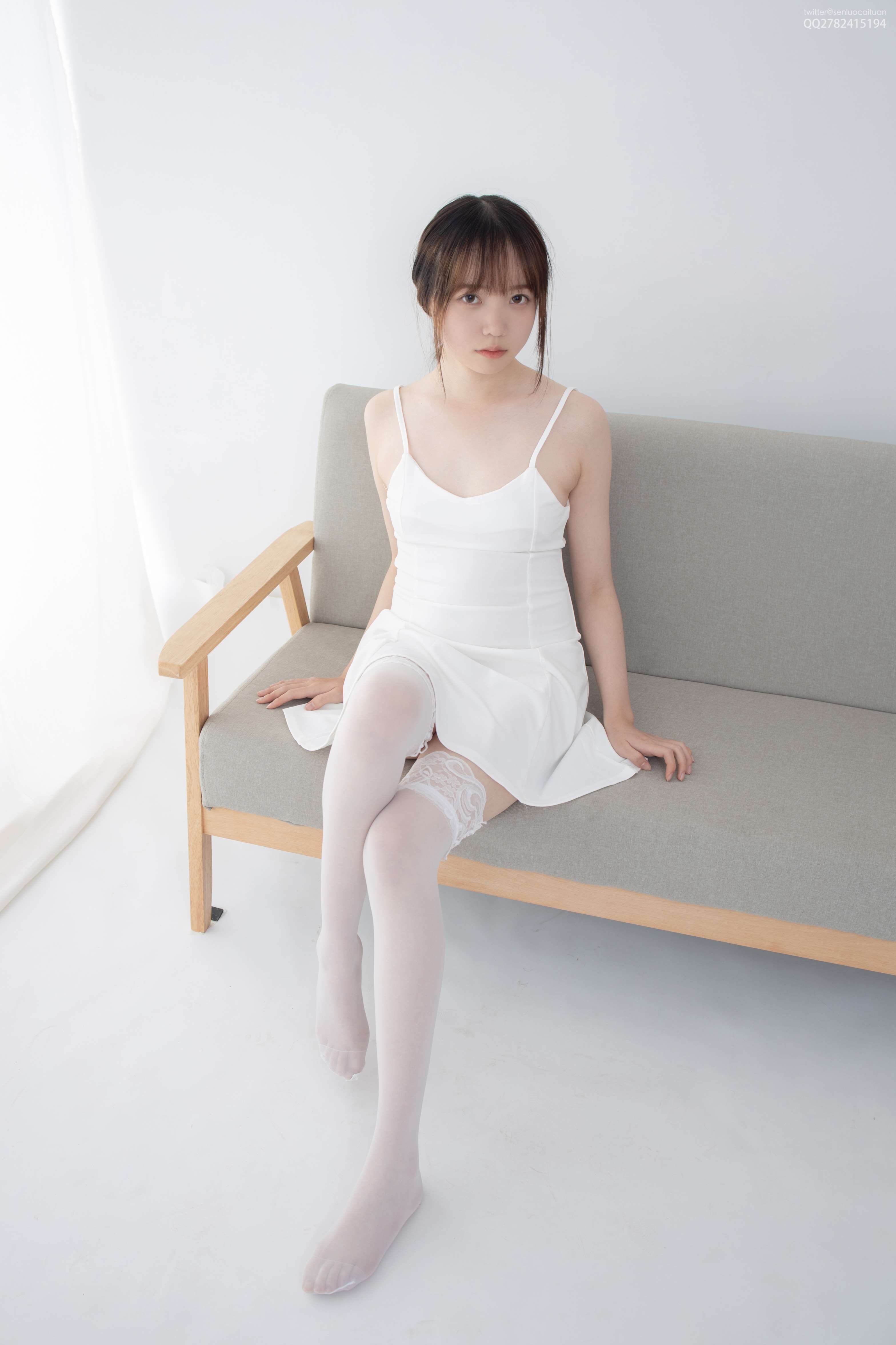 JKFUN-043 Aika 百元团定制1-5 30D蕾丝边高筒袜白色吊带裙 [35P+1V-2.29G] 插图4