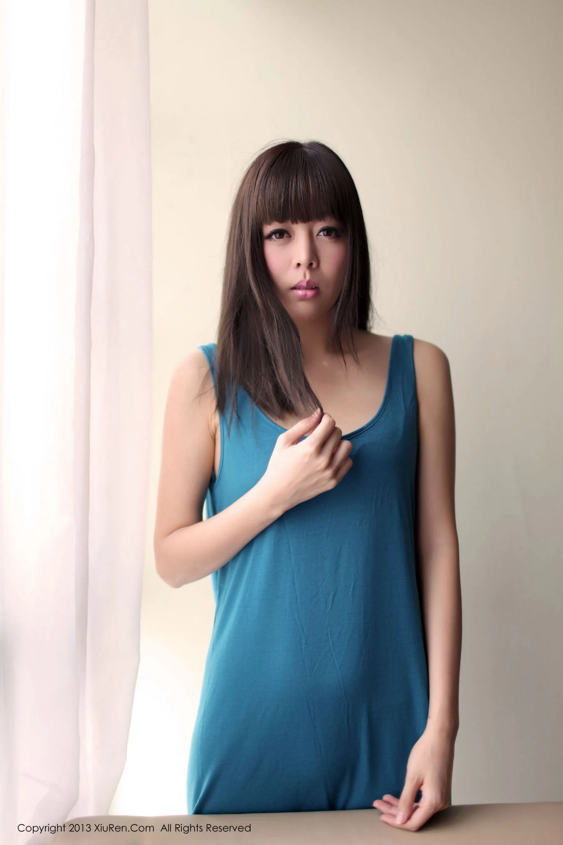 杜Viki《酒店拍摄 三套装》 秀人网 No.001-妍画集