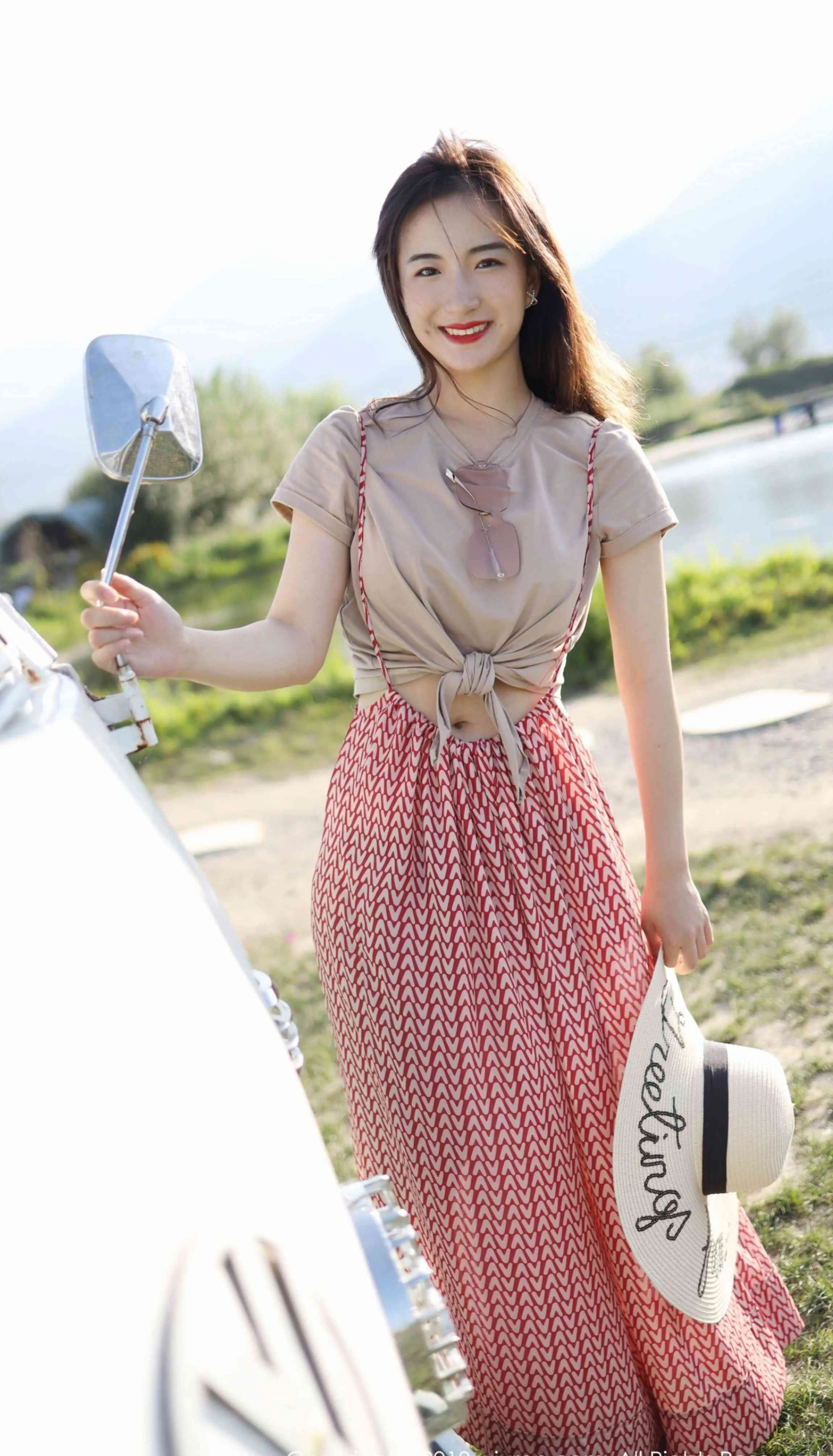 XIUREN秀人网 No.1718 艺儿拿铁-妍画集