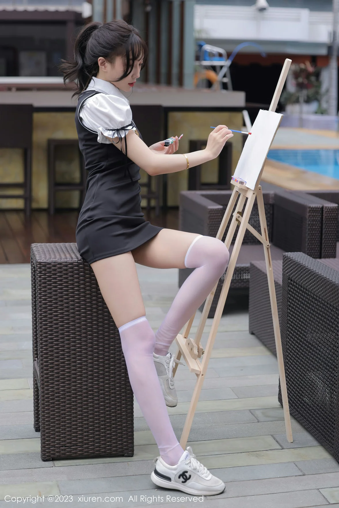 XiuRen 秀人 No.6889 玥儿玥er 黑色背带裙广州旅拍 [73P] 插图5