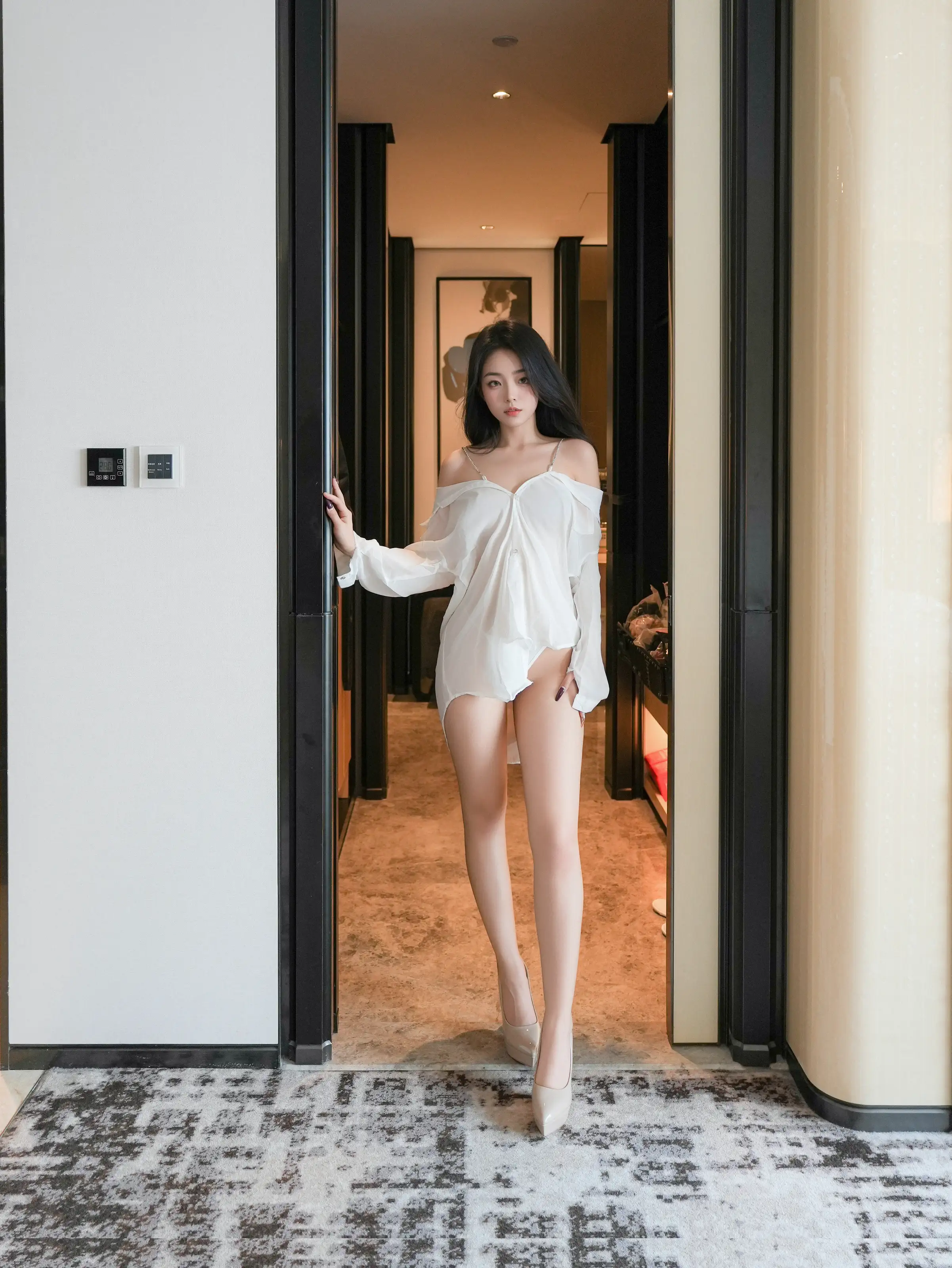 XiuRen 内购版 No.10025 白琮瑗 白色衬衫下的秘密[80P] 插图2