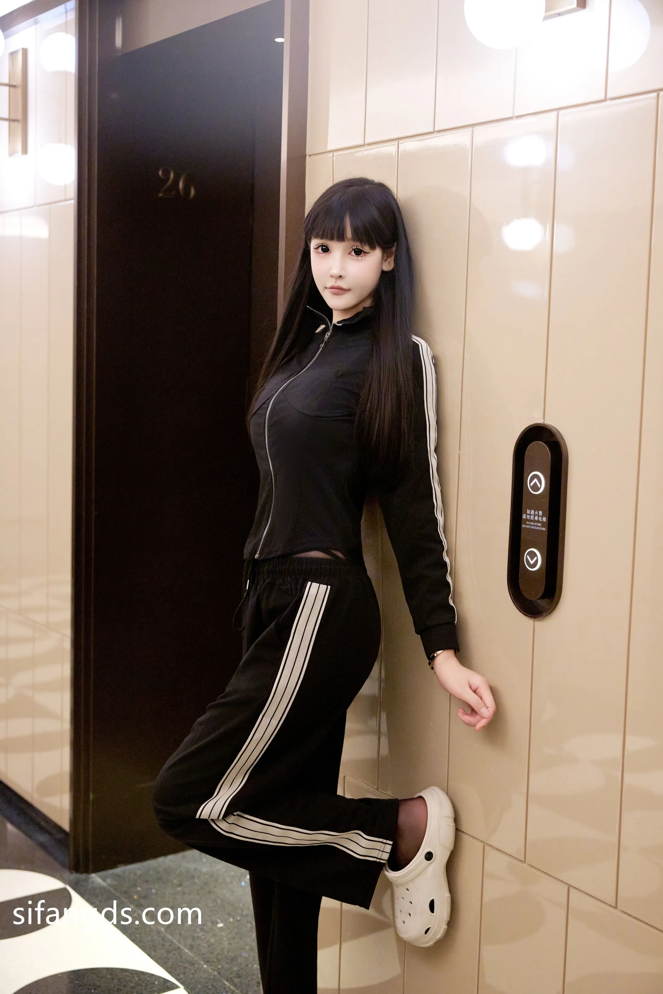 XiuRen 内购版 No.10482 智恩baby 裤里黑丝 [77P] 插图3