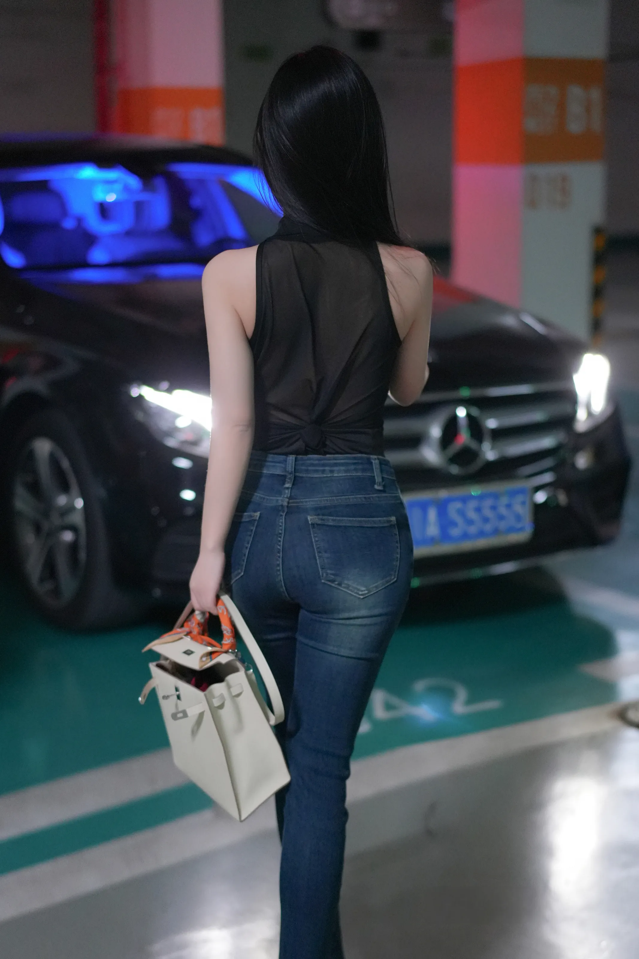 XiuRen 内购版 No.7853 谭小灵 地下车库剧情套图 [93P] 插图3