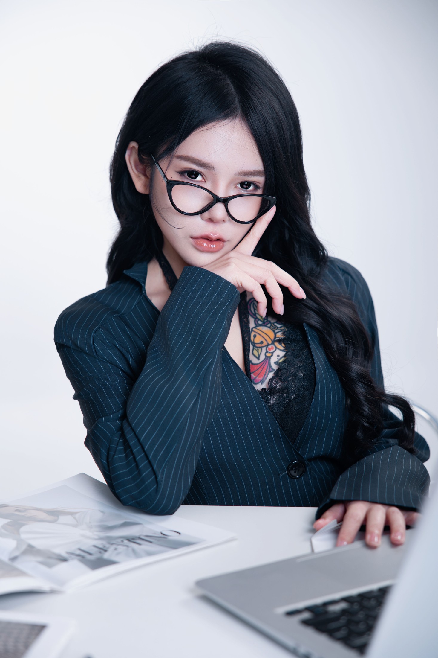 ID9934办公室海妖女郎 - 妍画集-妍画集