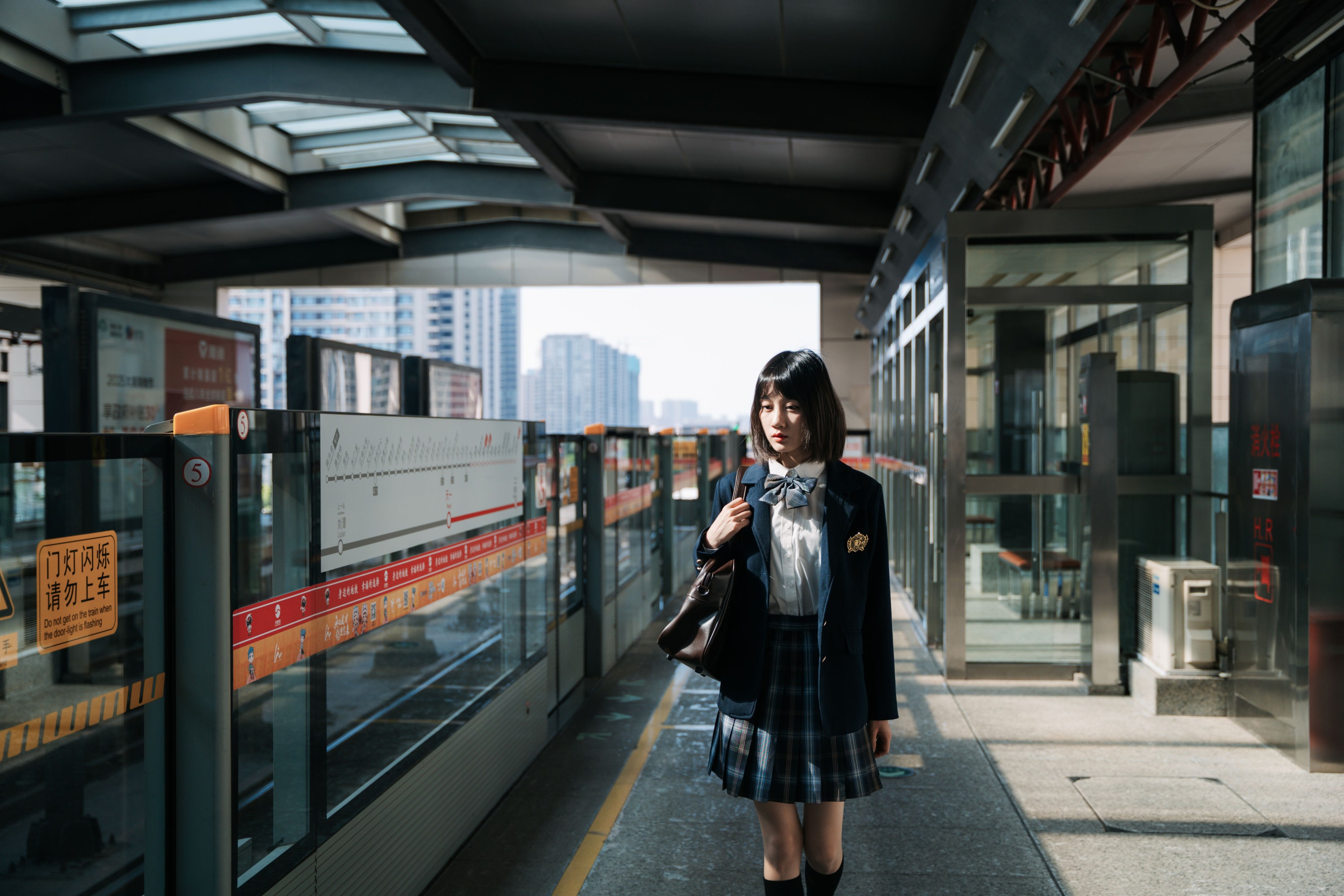 ID10409电影感日系地铁人像 - 妍画集-妍画集
