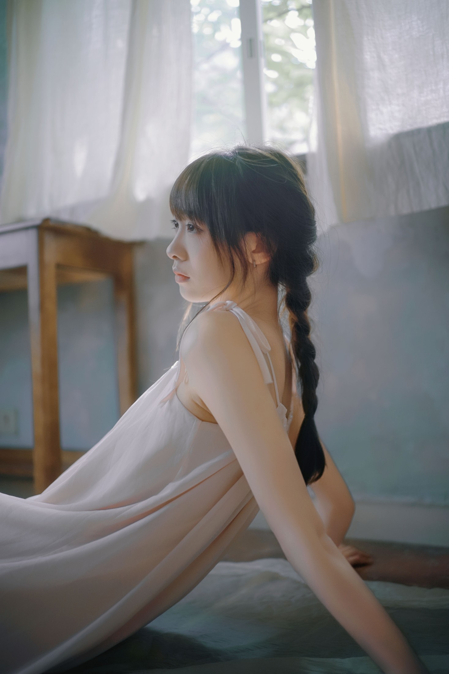 ID10452粉裙少女，海韵柔光 - 妍画集-妍画集