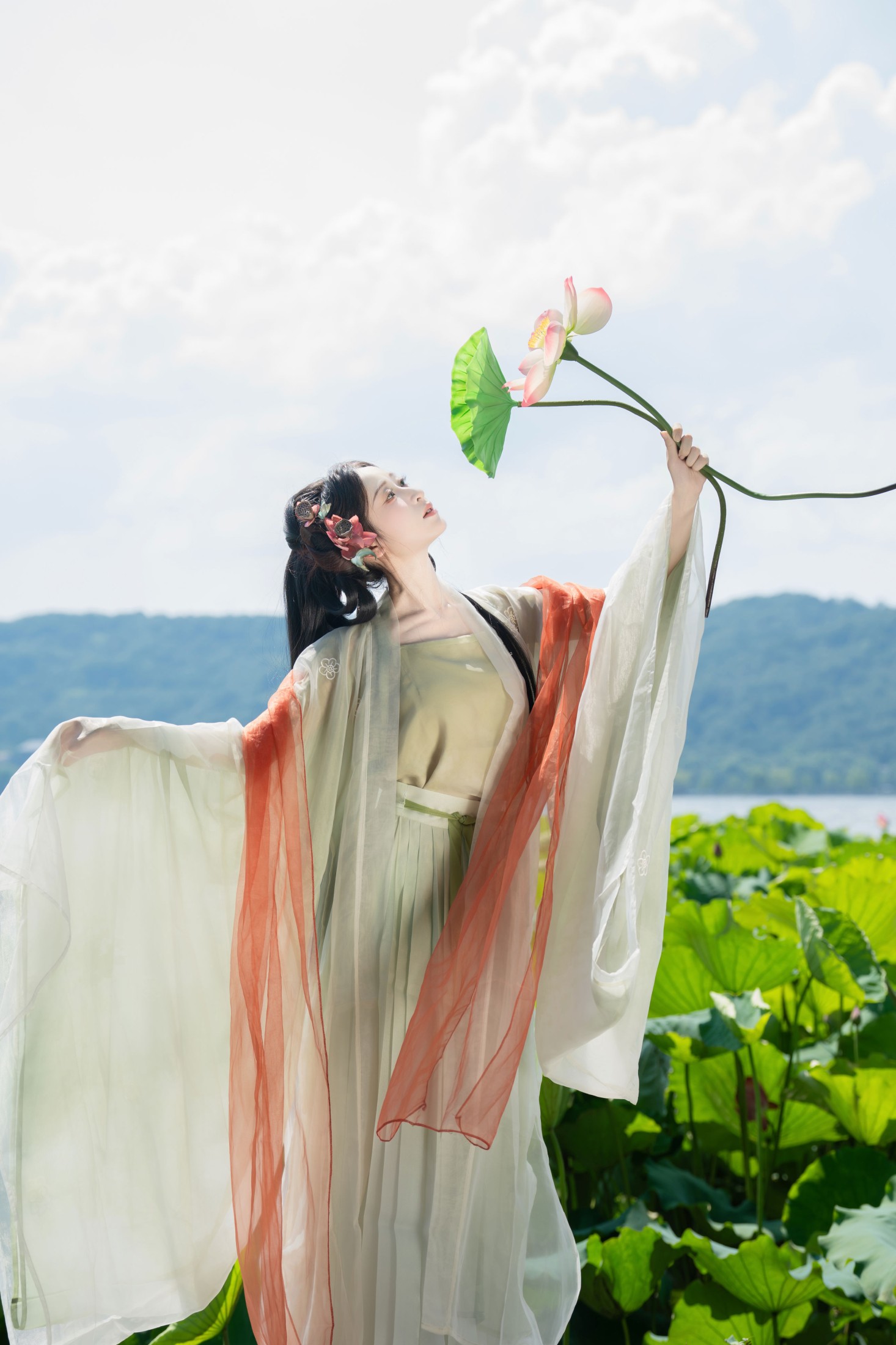 小何 – 《荷花如画》[20P] 插图4