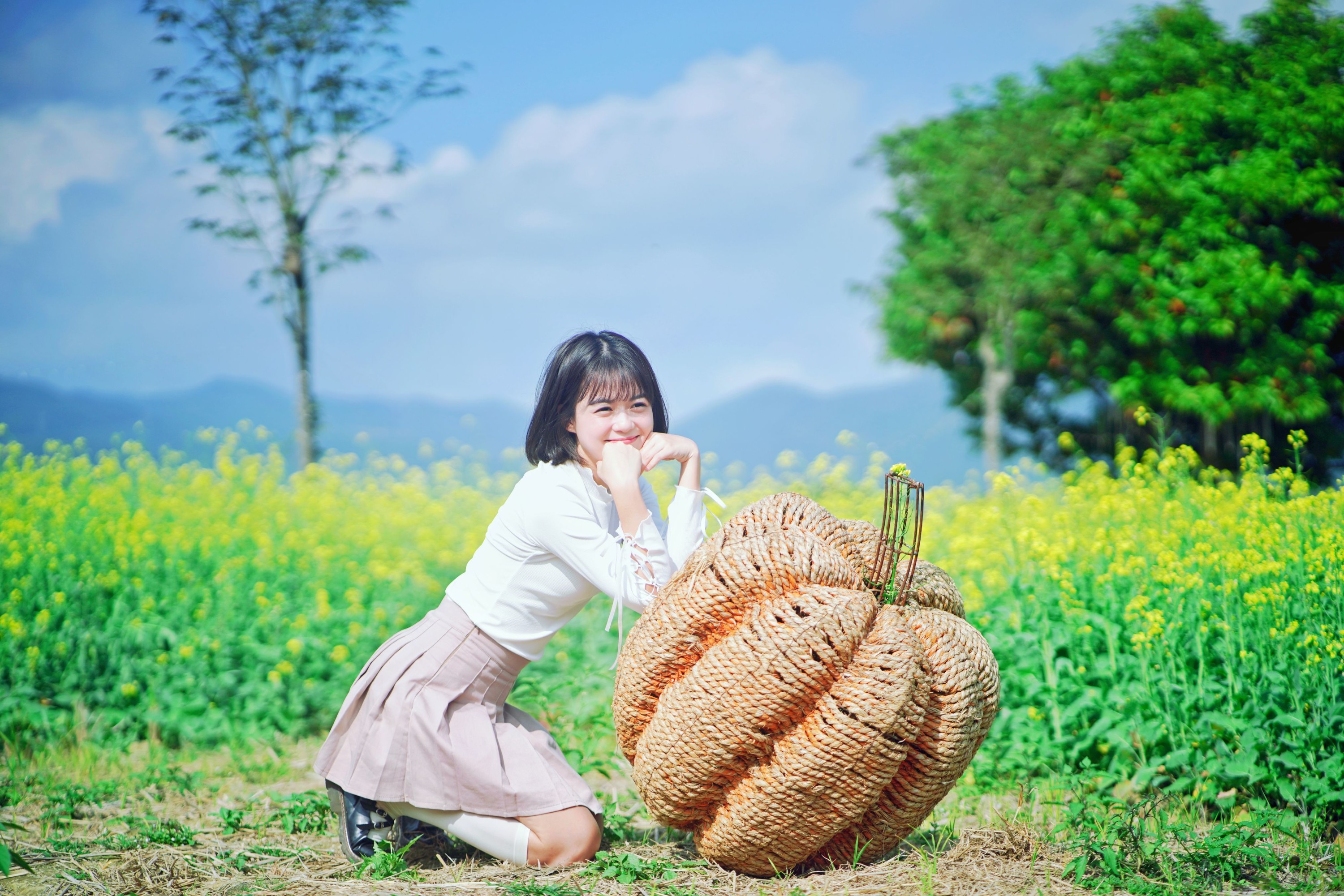 ID11048春日花田元气少女 - 妍画集-妍画集