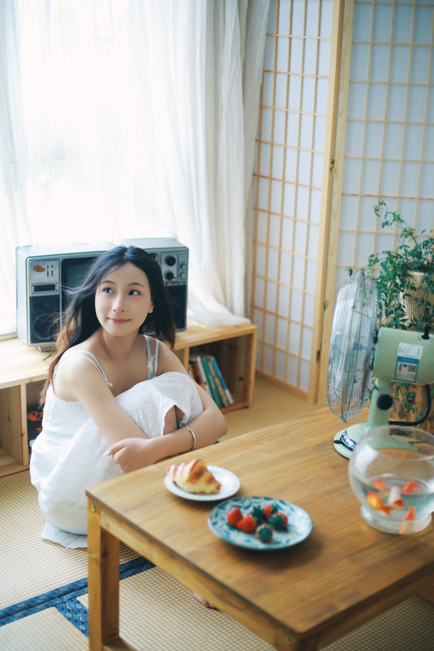 ID11213夏天的风吹过她的发丝 - 妍画集-妍画集