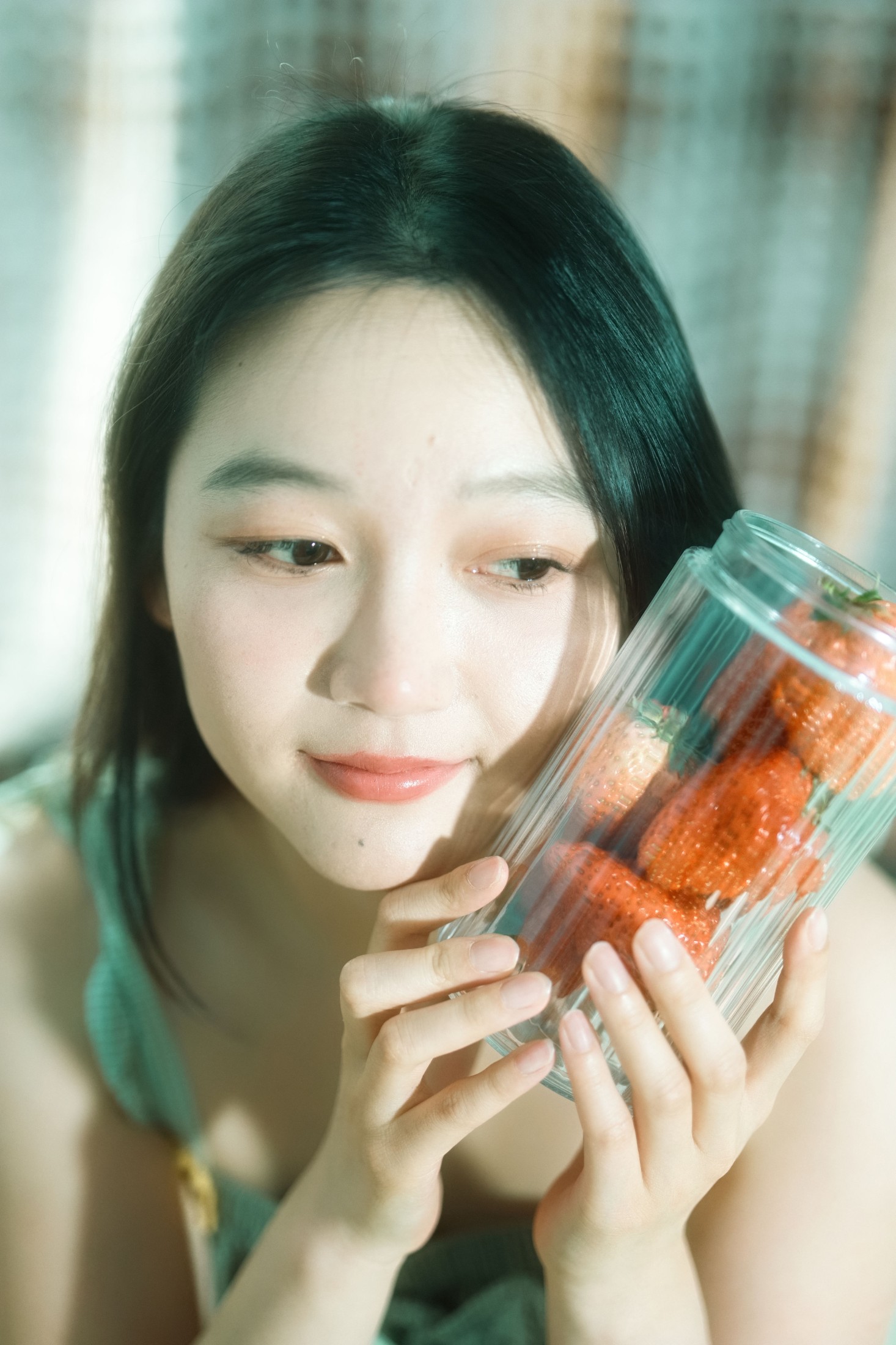 桐桐 – 《草莓味少女》[14P] 插图5