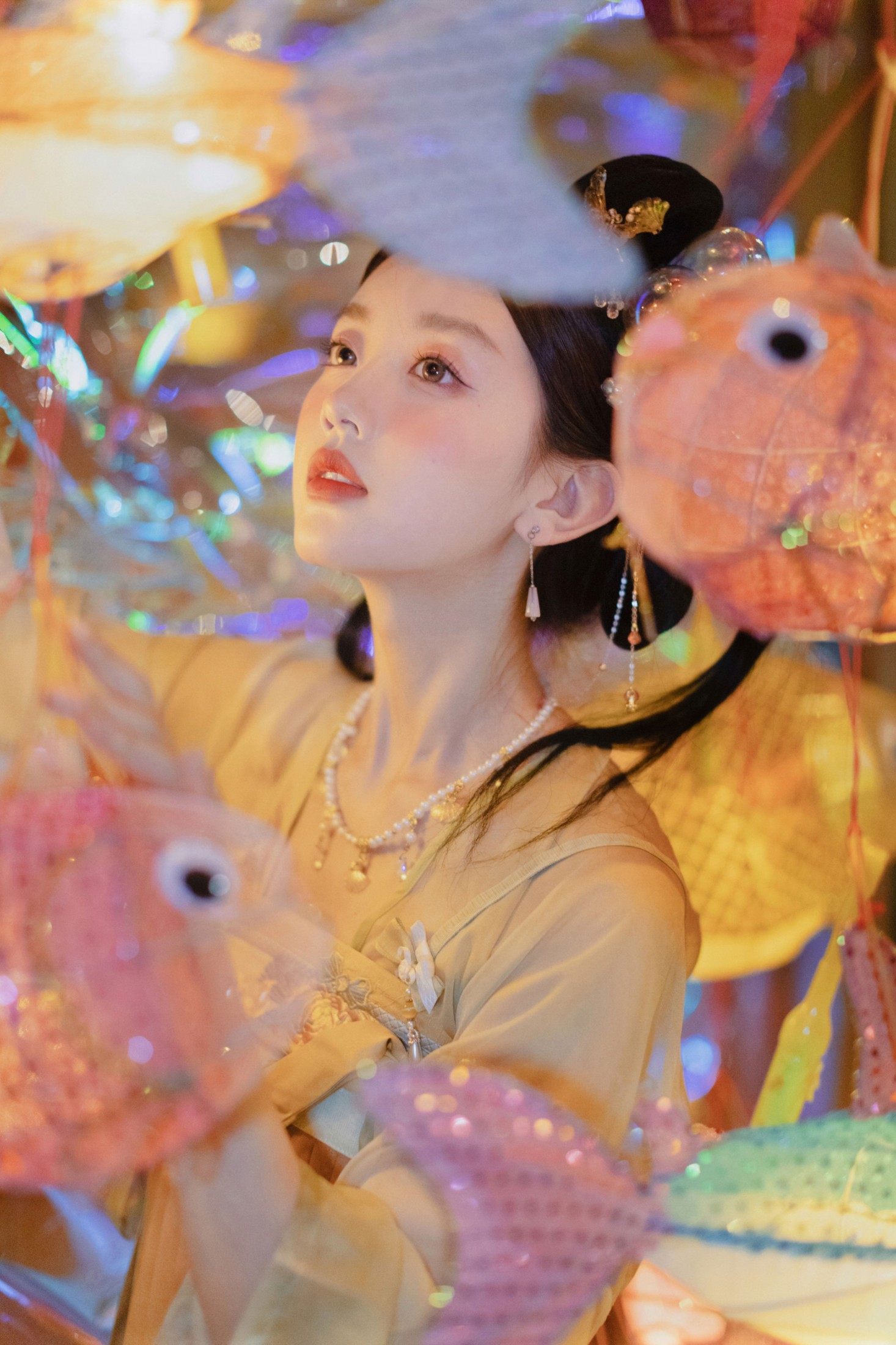 ID11618鱼灯少女 - 妍画集-妍画集