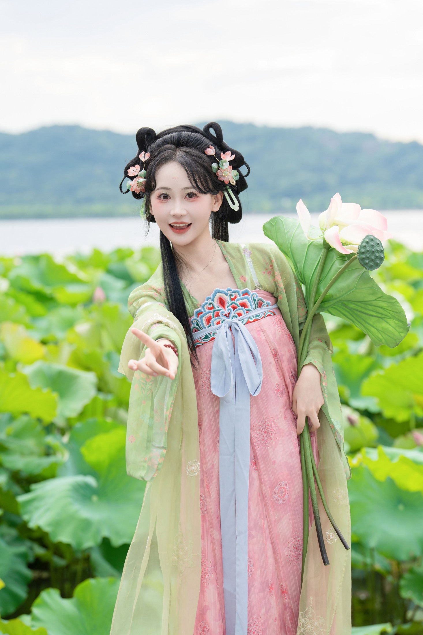 湫一只岁岁 – 《西湖美景》[63P] 插图4