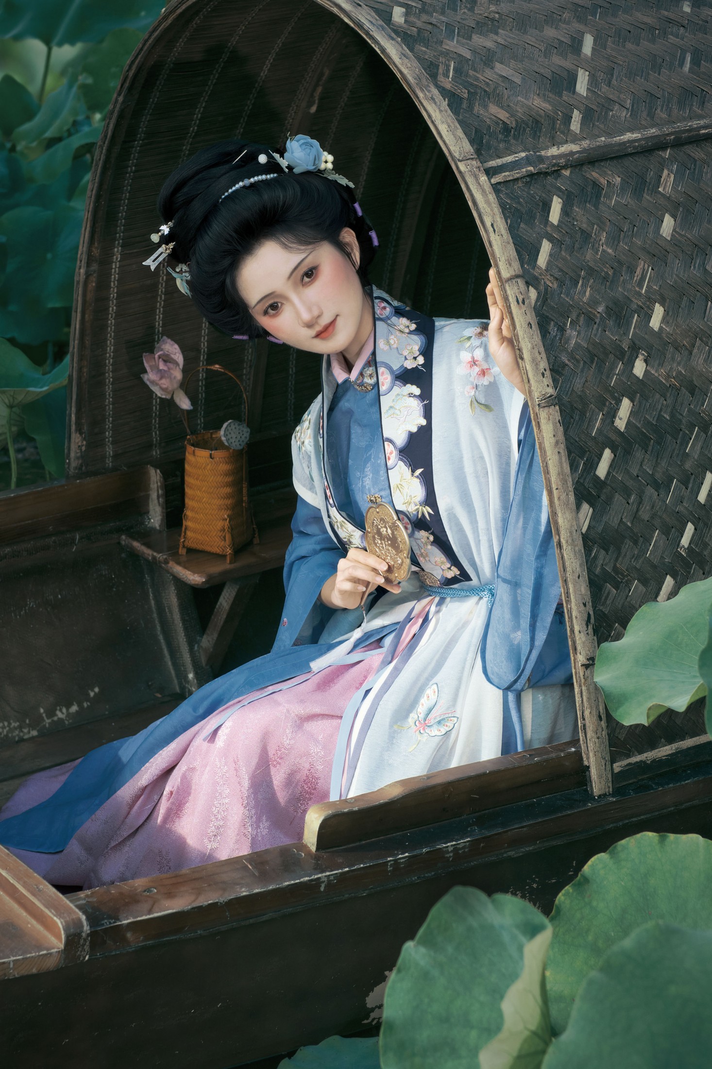 《风吻荷梢时，听见了莲的低语》[9P] 插图5