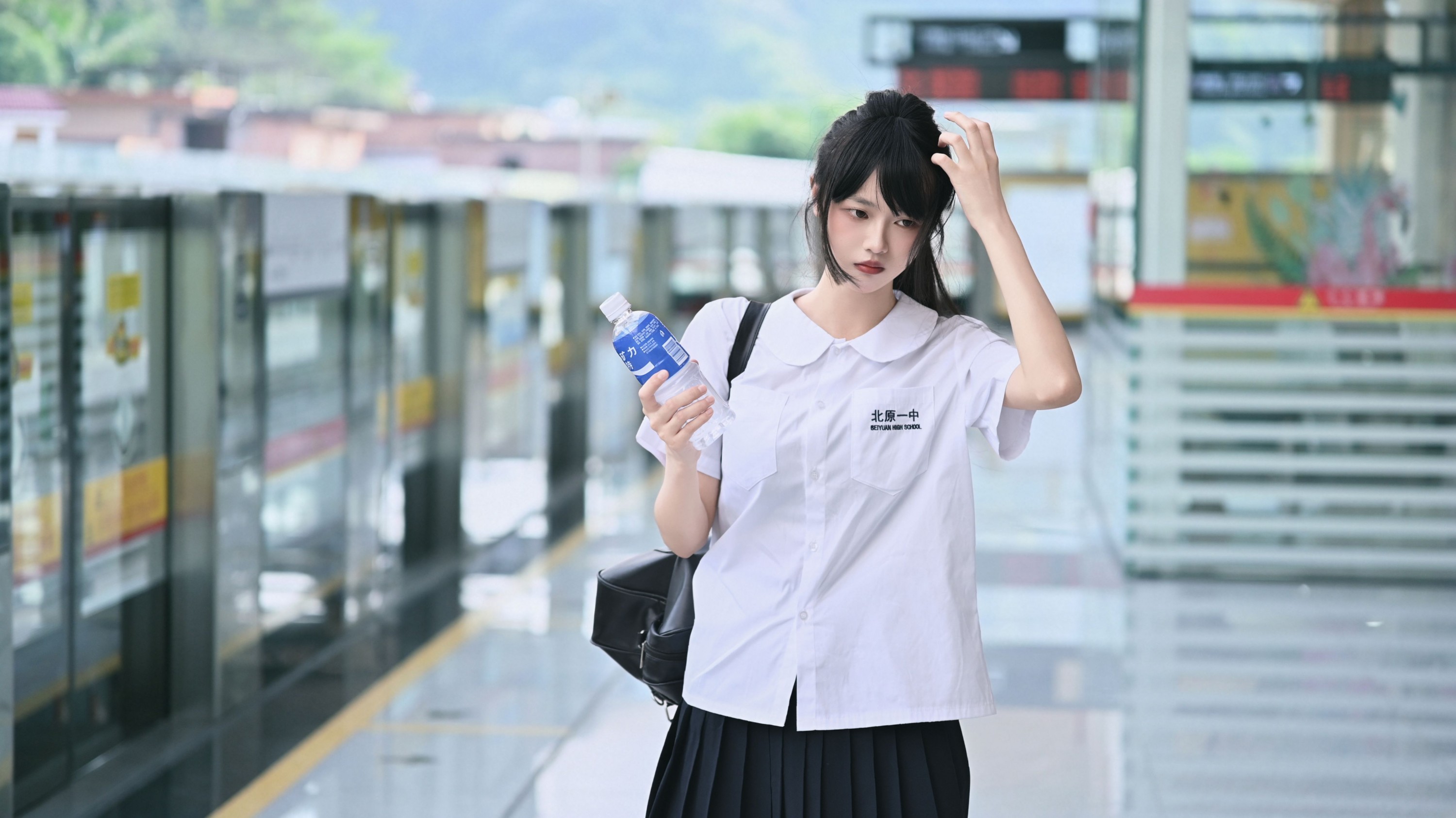 ID12403地铁站拍摄-妍画集