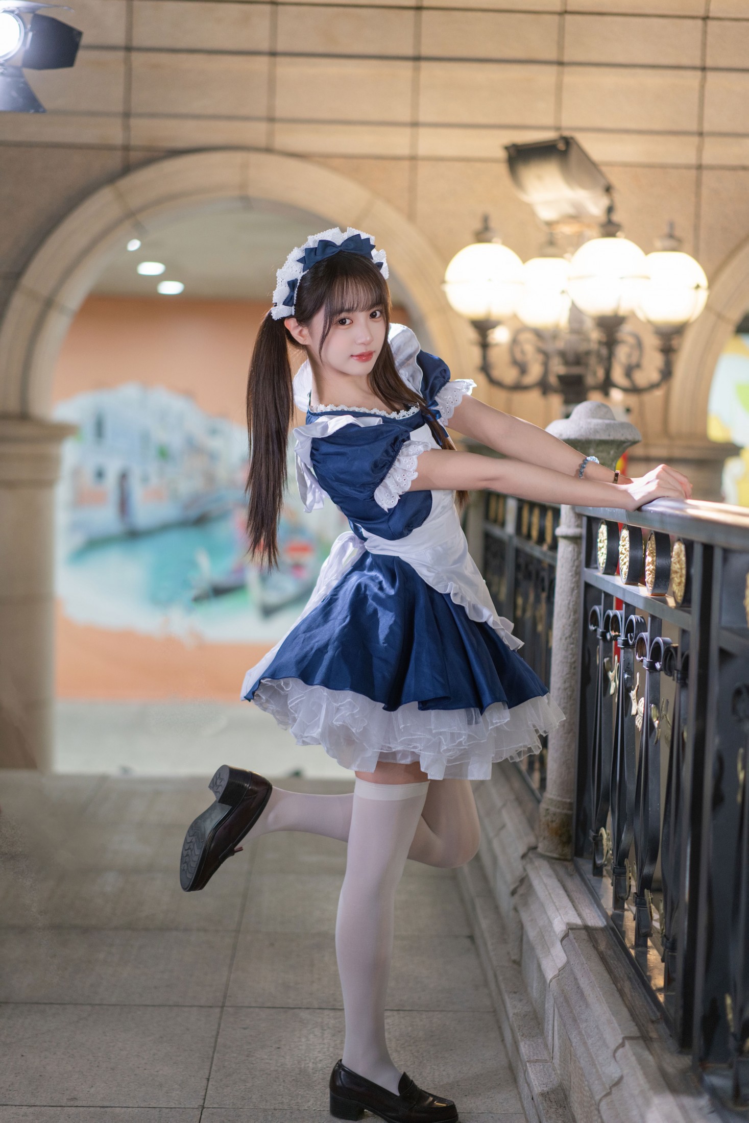 ID12503蓝白甜莓：夜廊里的元气女仆 - 妍画集-妍画集