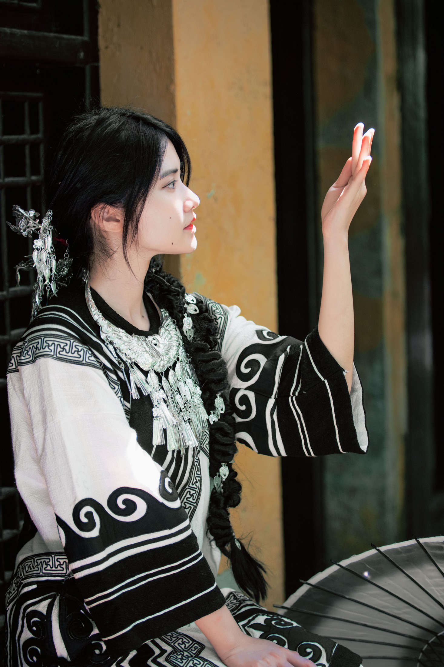 Sandra - 《彝族少女》[57P] 插图4