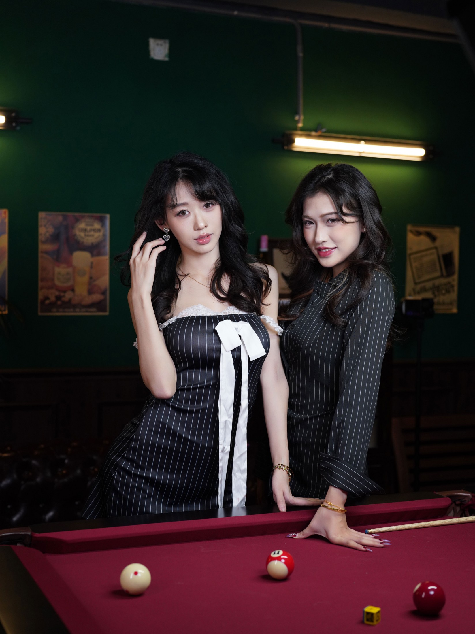 ID12591球桌暗战：双姝争艳-妍画集