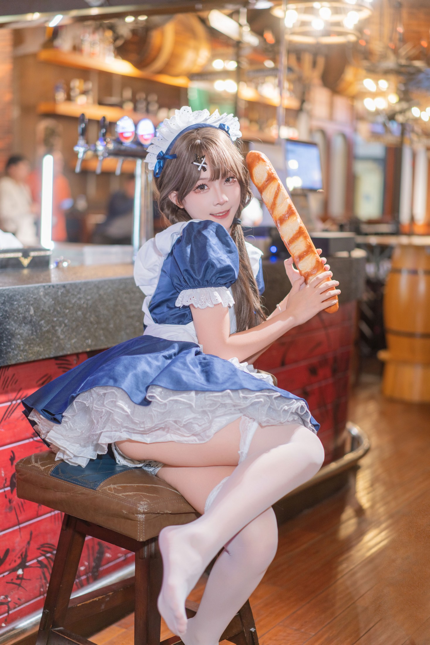 ID12622蓝白女仆的咖啡馆午后-妍画集