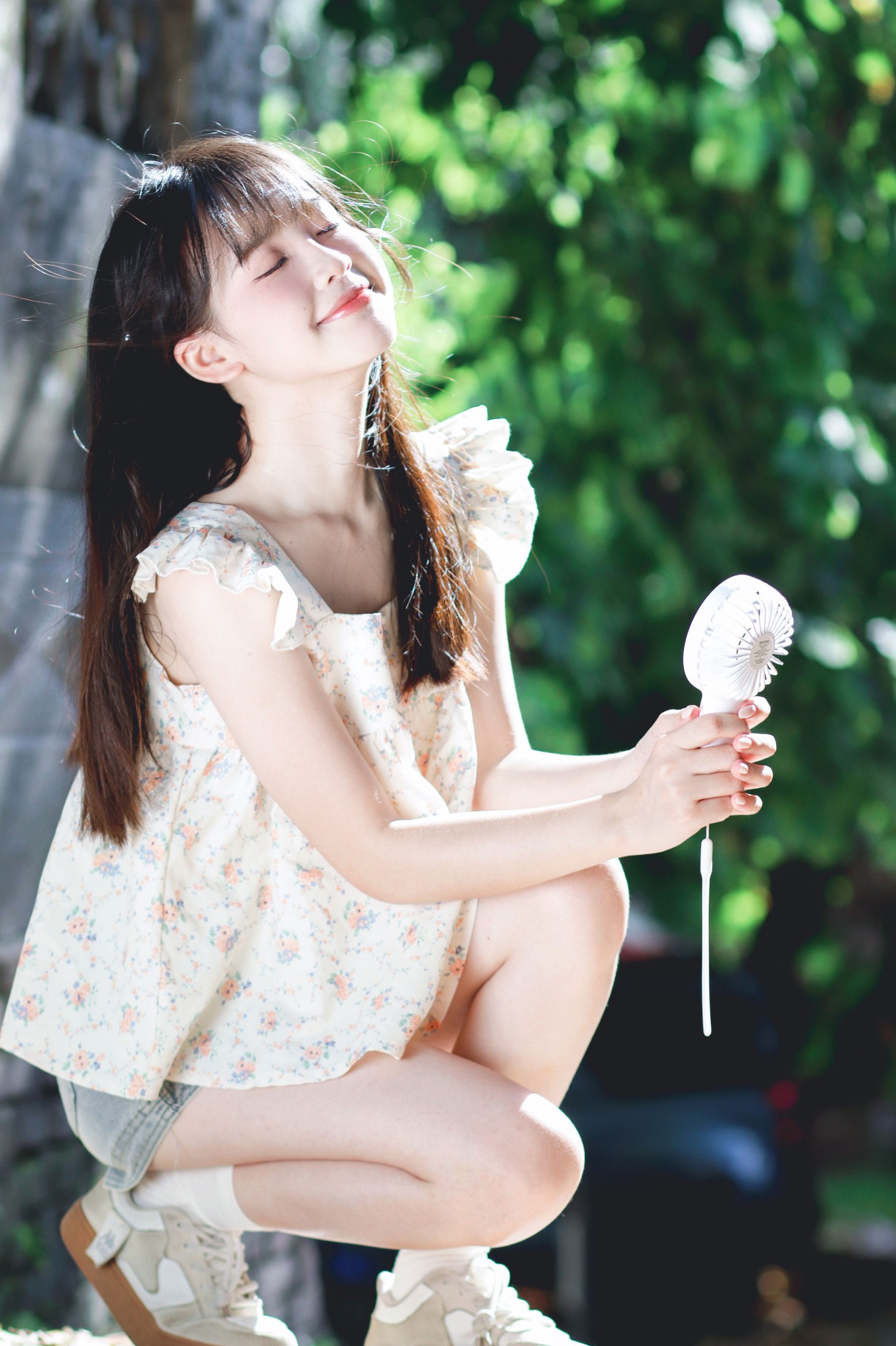 ID12719被光偏爱的少女-妍画集