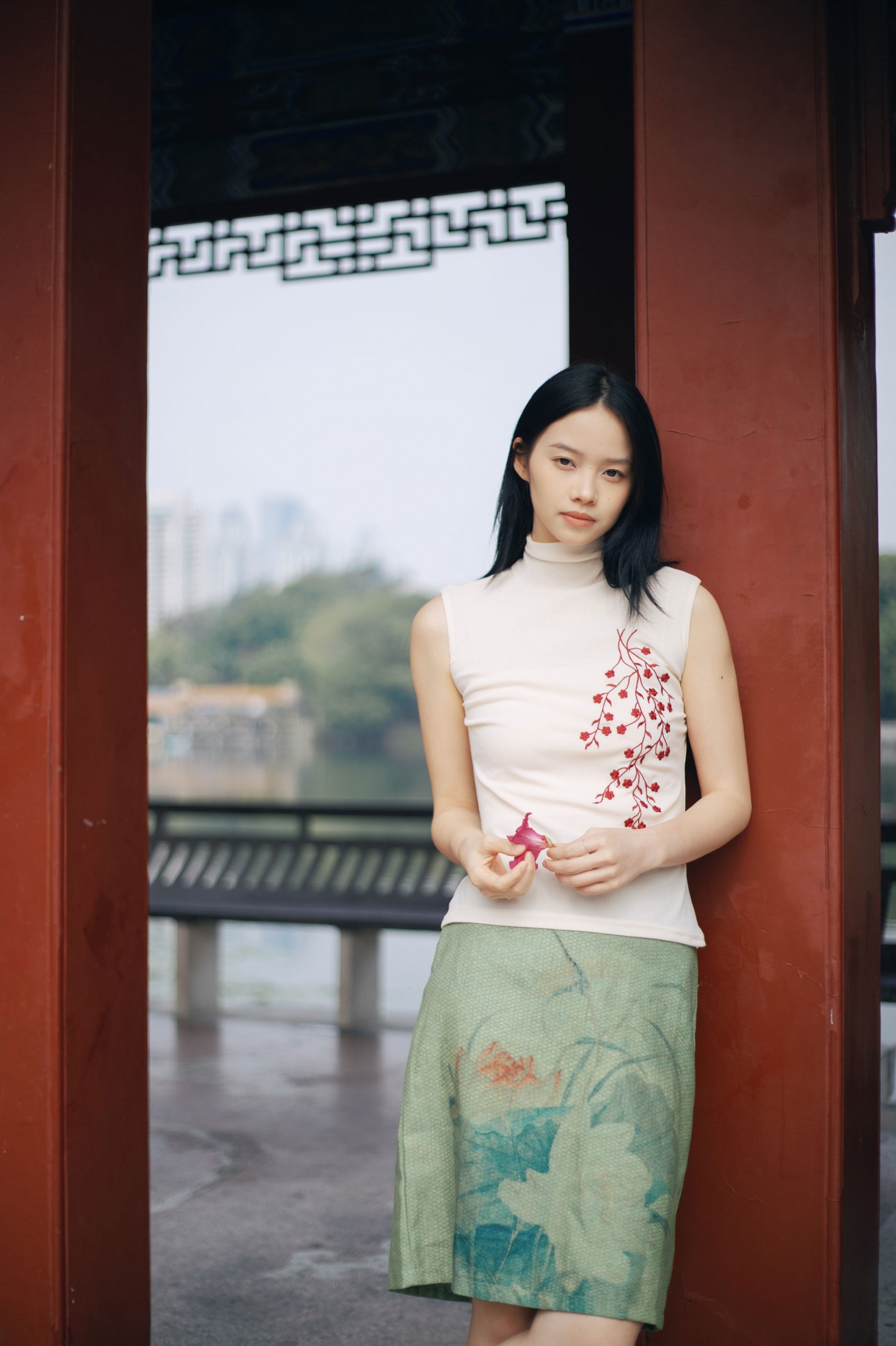 《她身上有种淡淡的气质》[18P] 插图4