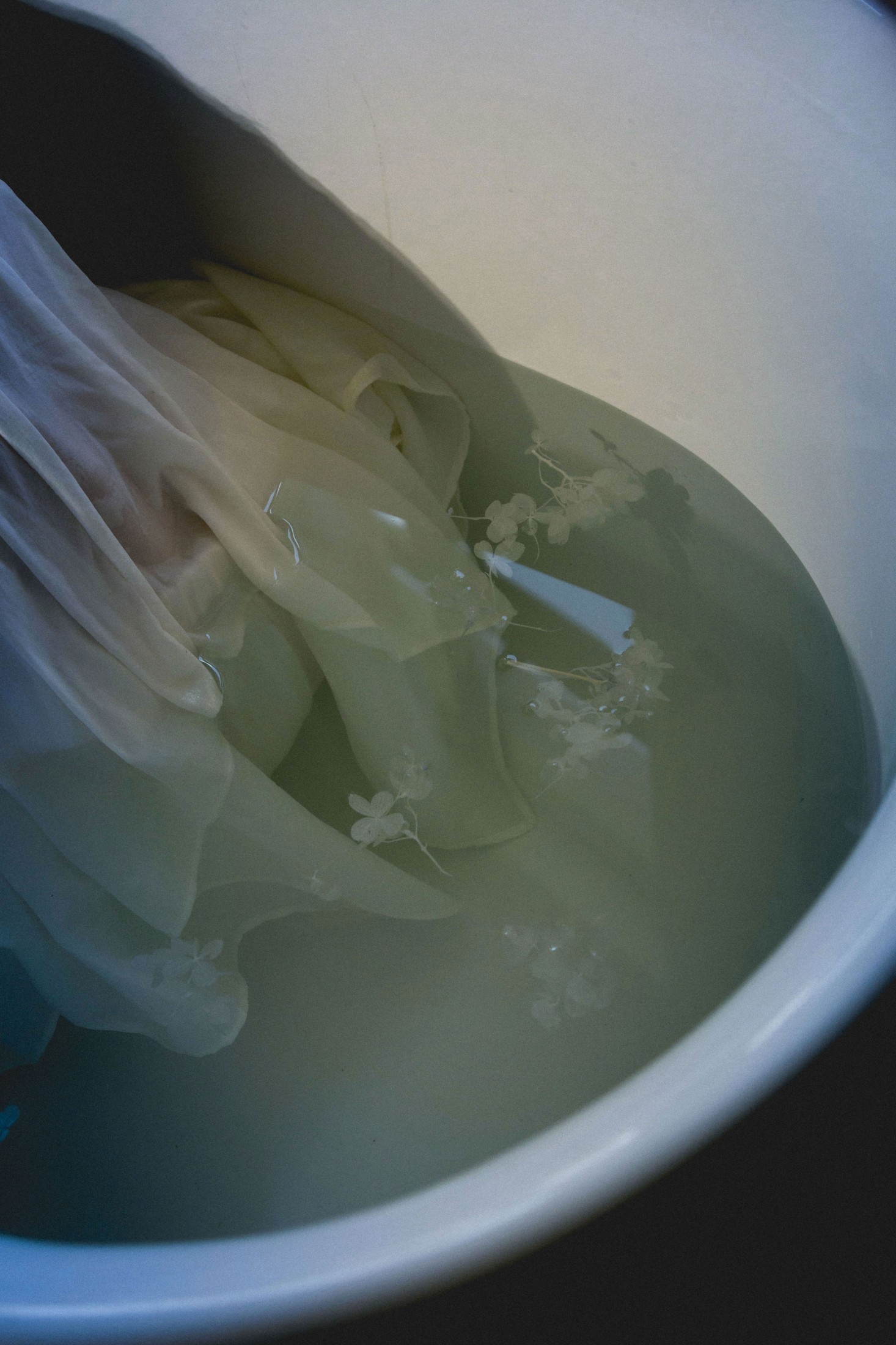 《暗藏的情绪》[18P] 插图2