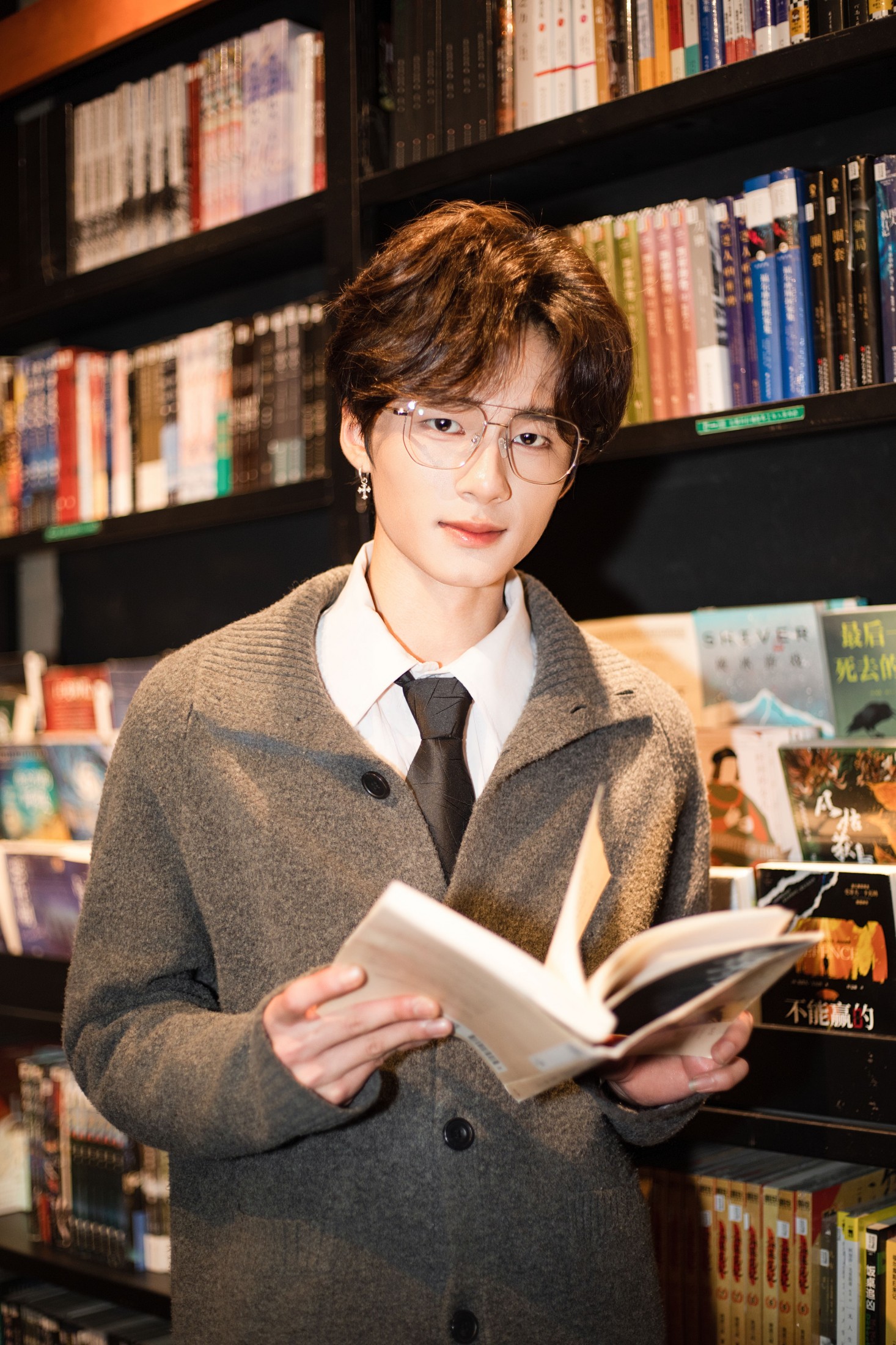 《书店的眼镜男》[20P] 插图5